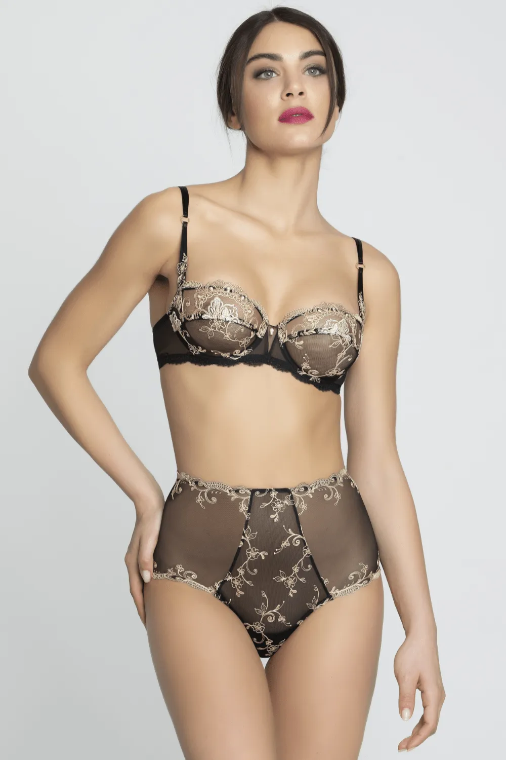 Deesse En Glam High Waist Brief. Size XS (UK 8)