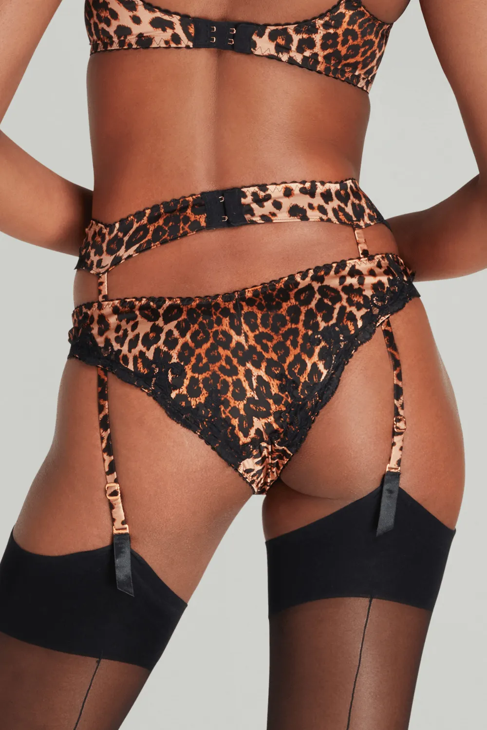 Molly Suspender. Size 2 (UK 8)